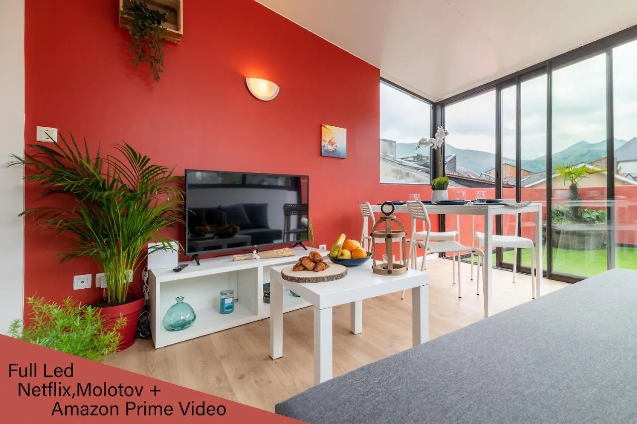 Air-Conditioned Flat With Terrace - Private & Independent - Lourdes Appartamento
