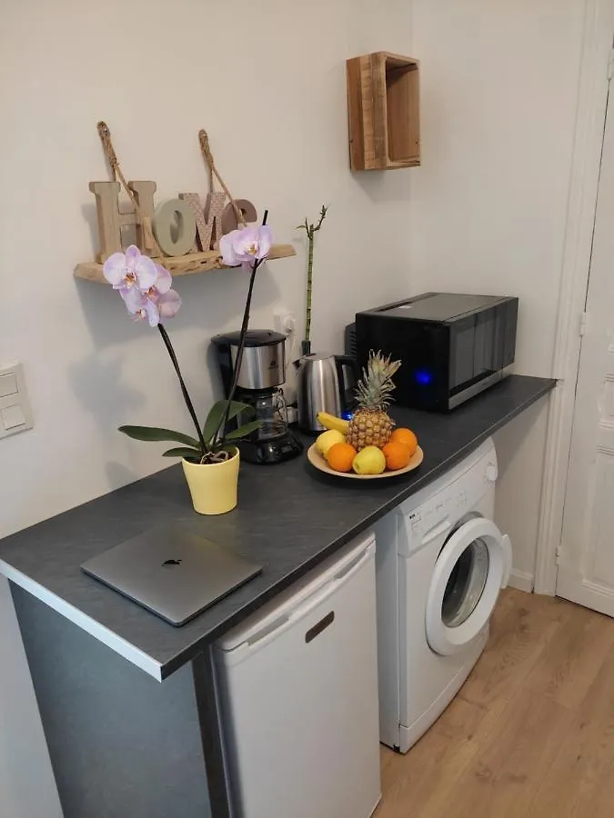 Air-Conditioned Flat With Terrace - Private & Independent - Lourdes 0*,