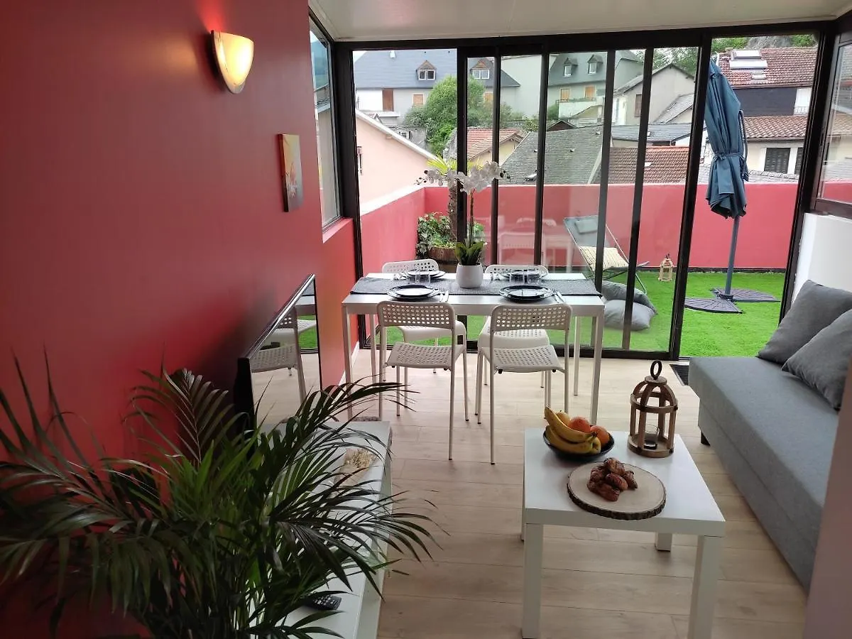 Air-Conditioned Flat With Terrace - Private & Independent - Lourdes Francia
